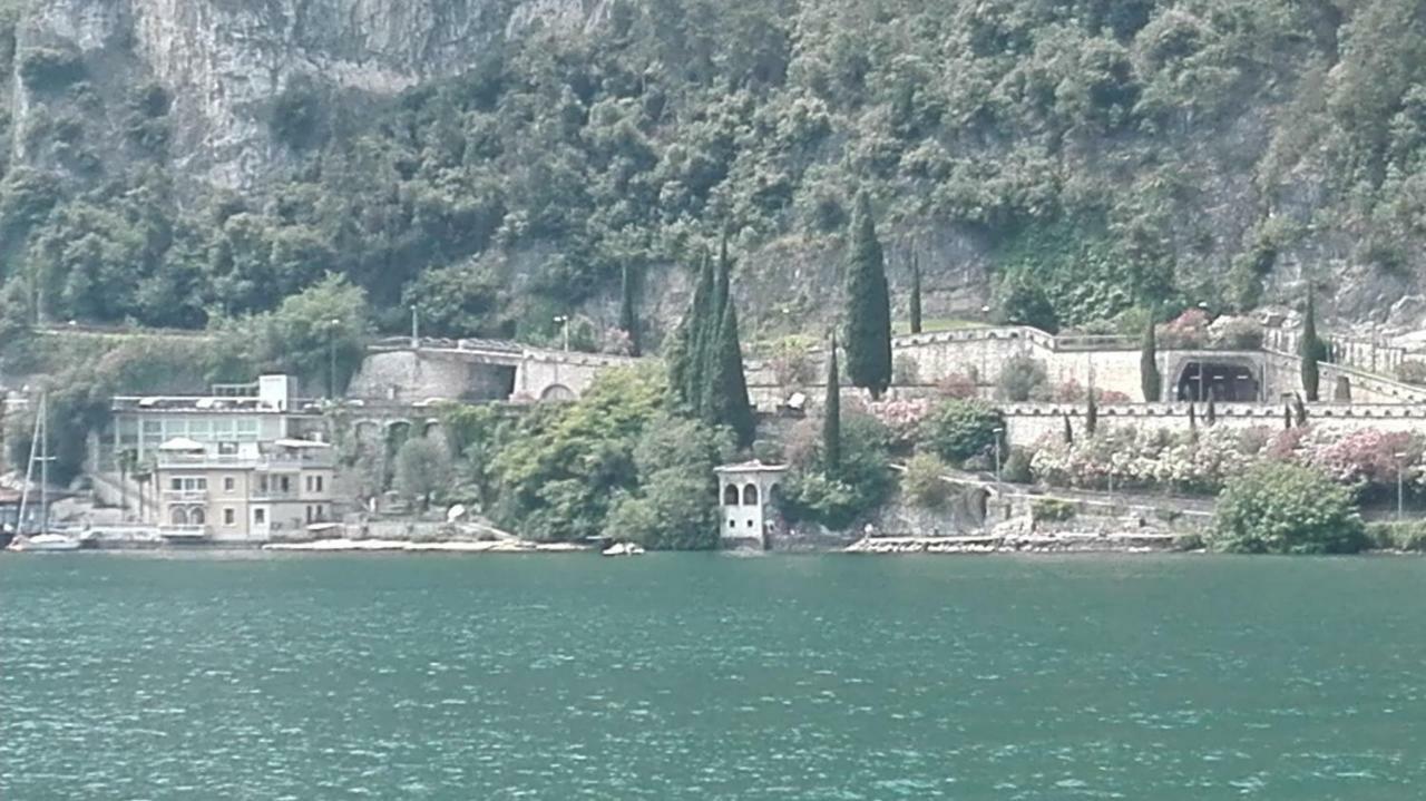 Queen Of The Lake Lägenhet Riva del Garda Exteriör bild